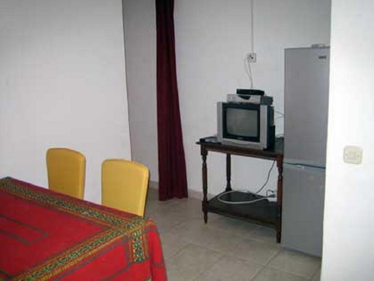 Apartments Doria - 20M From Beach Trogir Exteriör bild