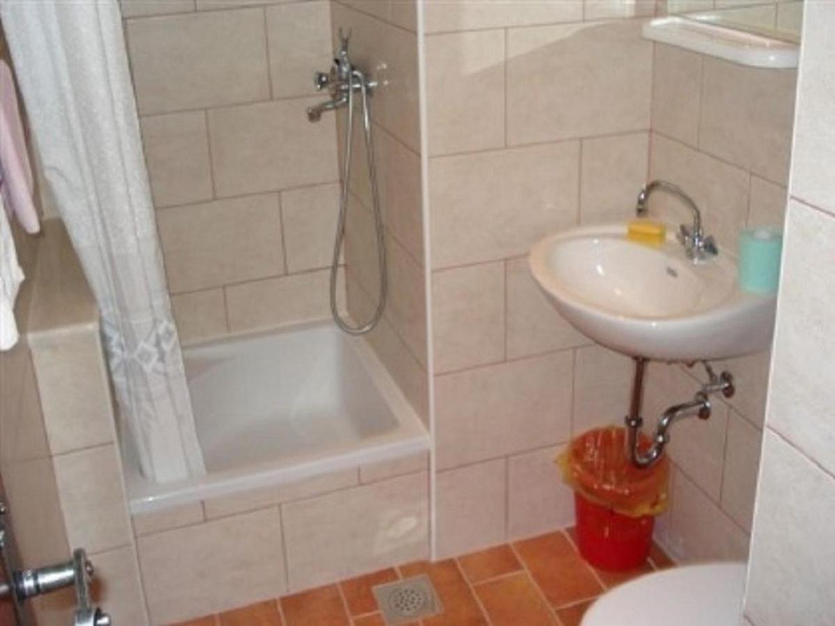 Apartments Doria - 20M From Beach Trogir Exteriör bild